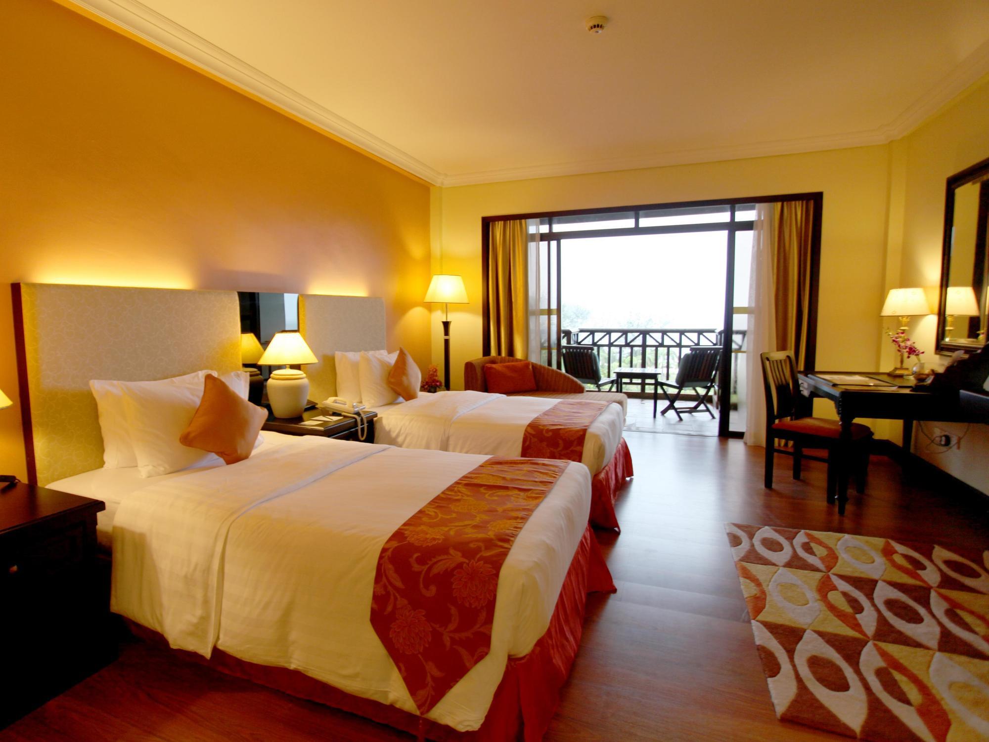 Villa At Nexus Resort & Spa Karambunai Kampong Bikasan ภายนอก รูปภาพ