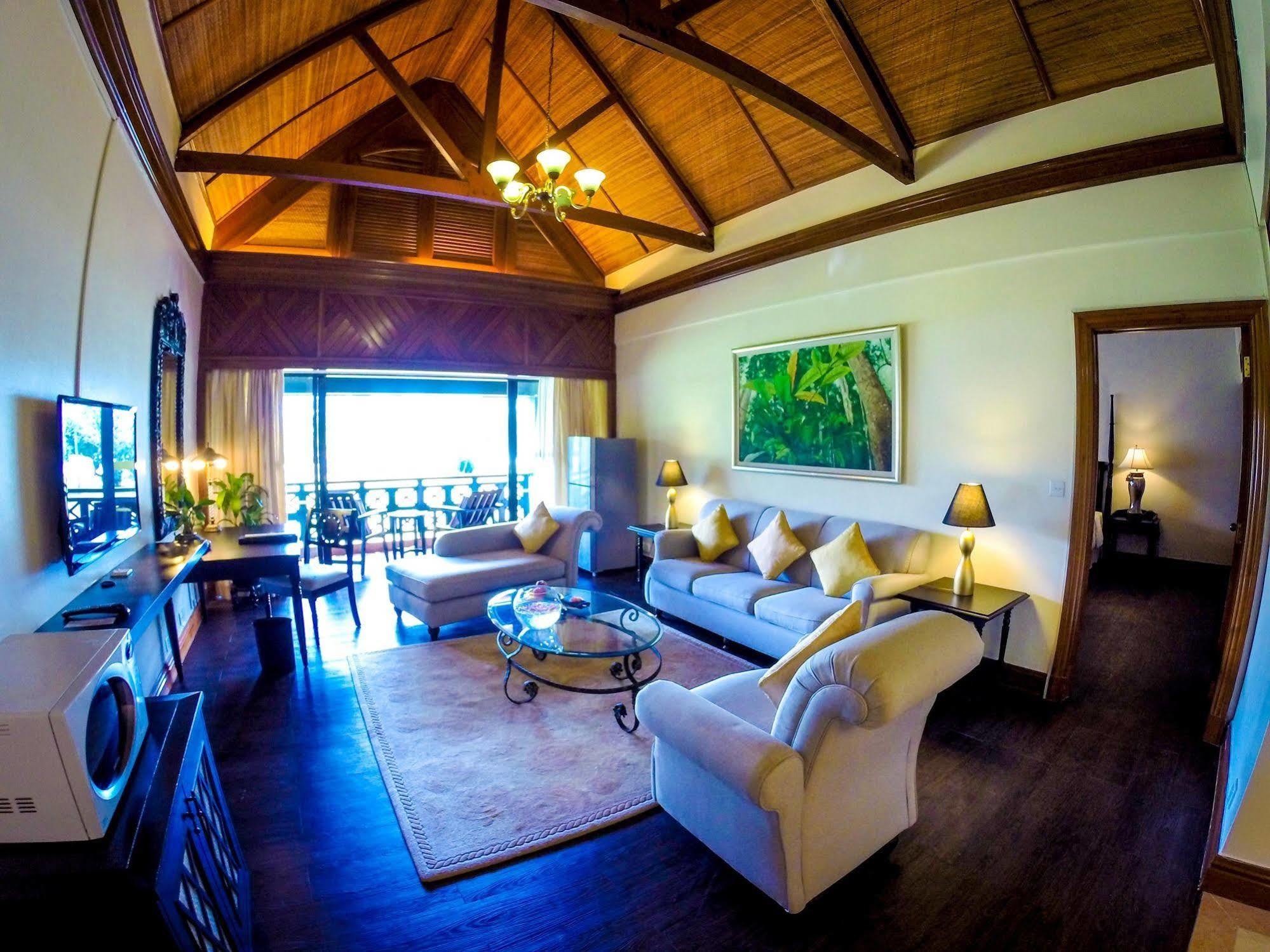 Villa At Nexus Resort & Spa Karambunai Kampong Bikasan ภายนอก รูปภาพ