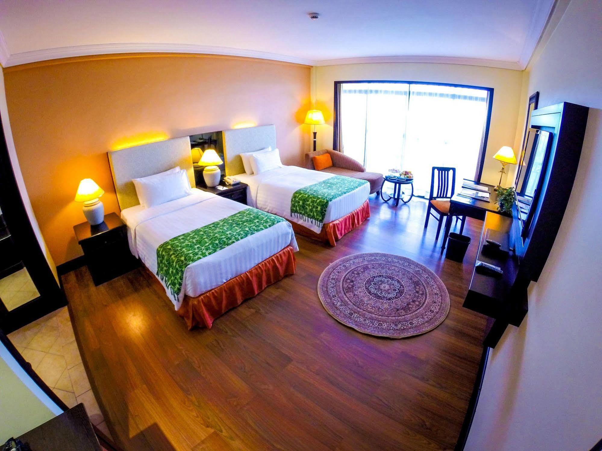Villa At Nexus Resort & Spa Karambunai Kampong Bikasan ภายนอก รูปภาพ