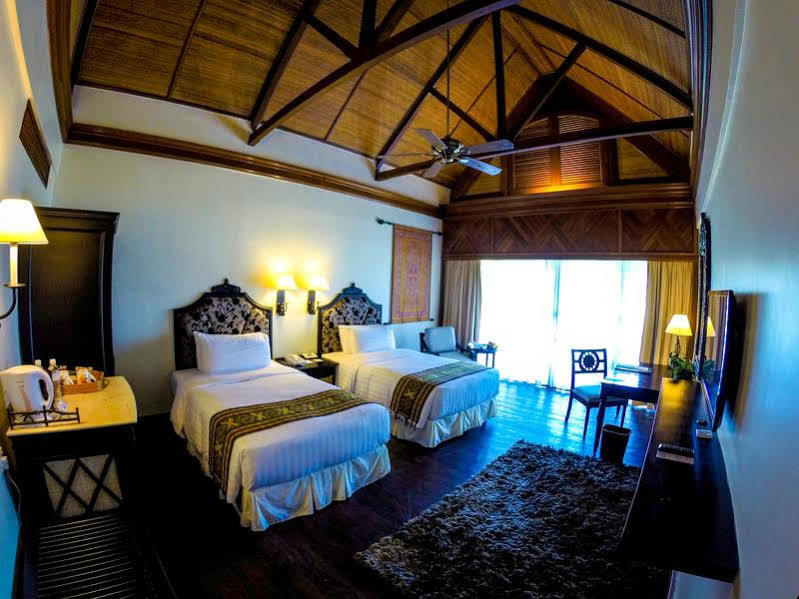 Villa At Nexus Resort & Spa Karambunai Kampong Bikasan ภายนอก รูปภาพ